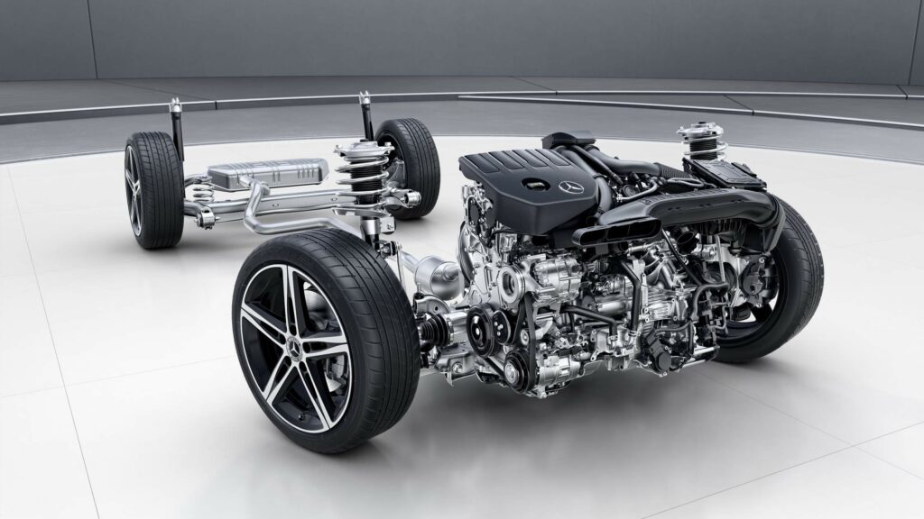 Chasis de la Clase A Sedan de Mercedes-Benz con su potente motor