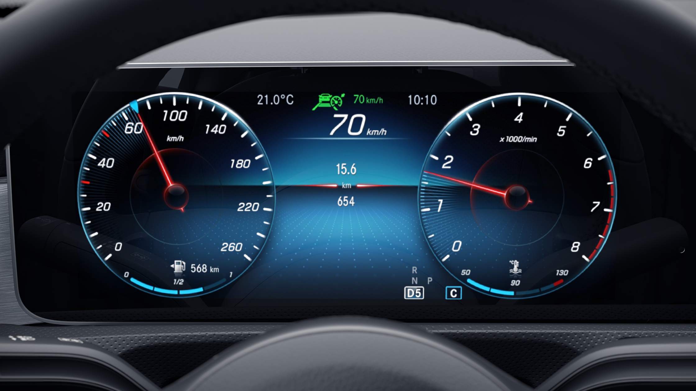 Tablero digital de la Clase A Sedan, conduccion segura y moderna