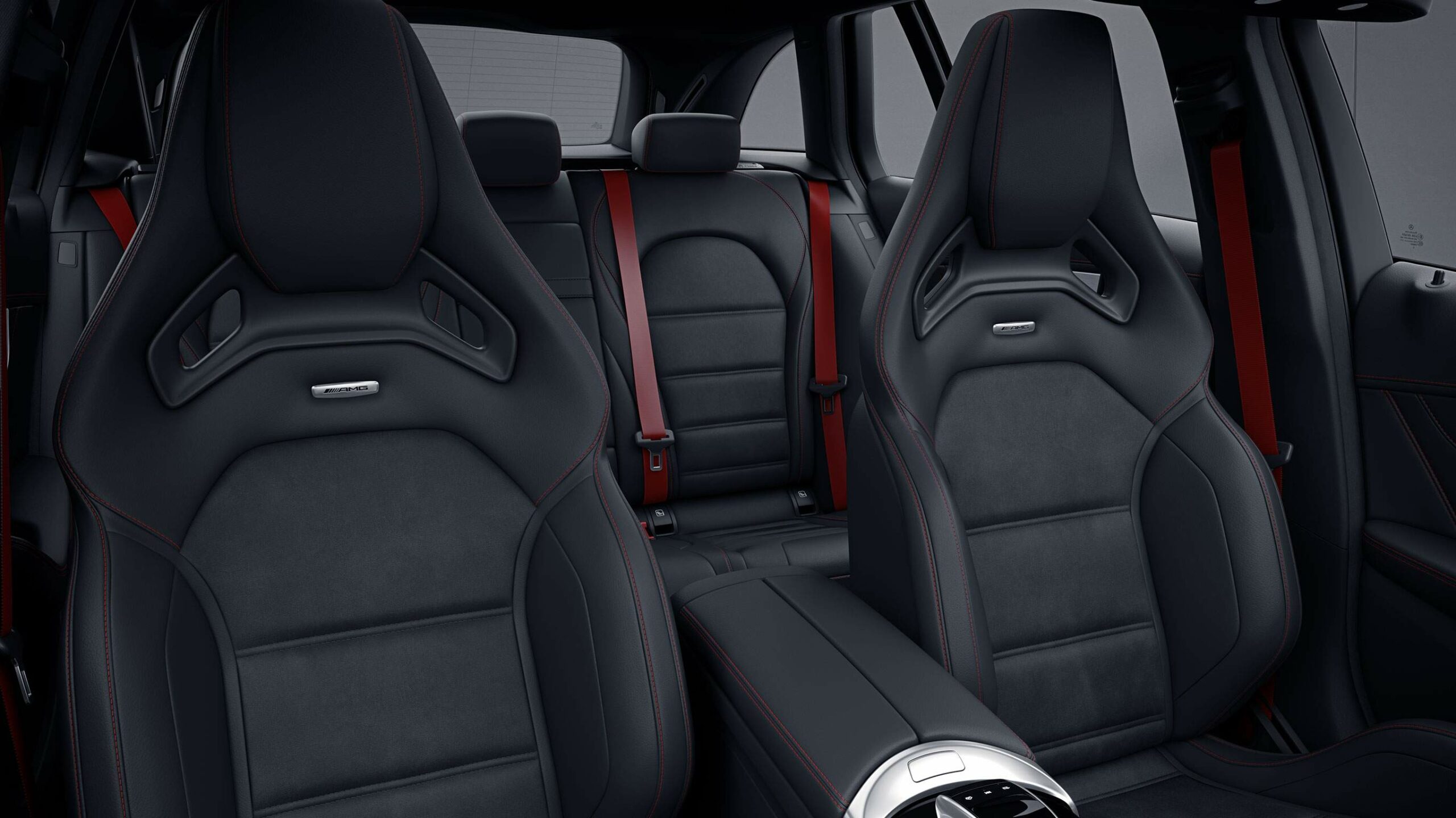 Diseño interior deportivo de la Clase C Coupe AMG, asientos deportivos negros