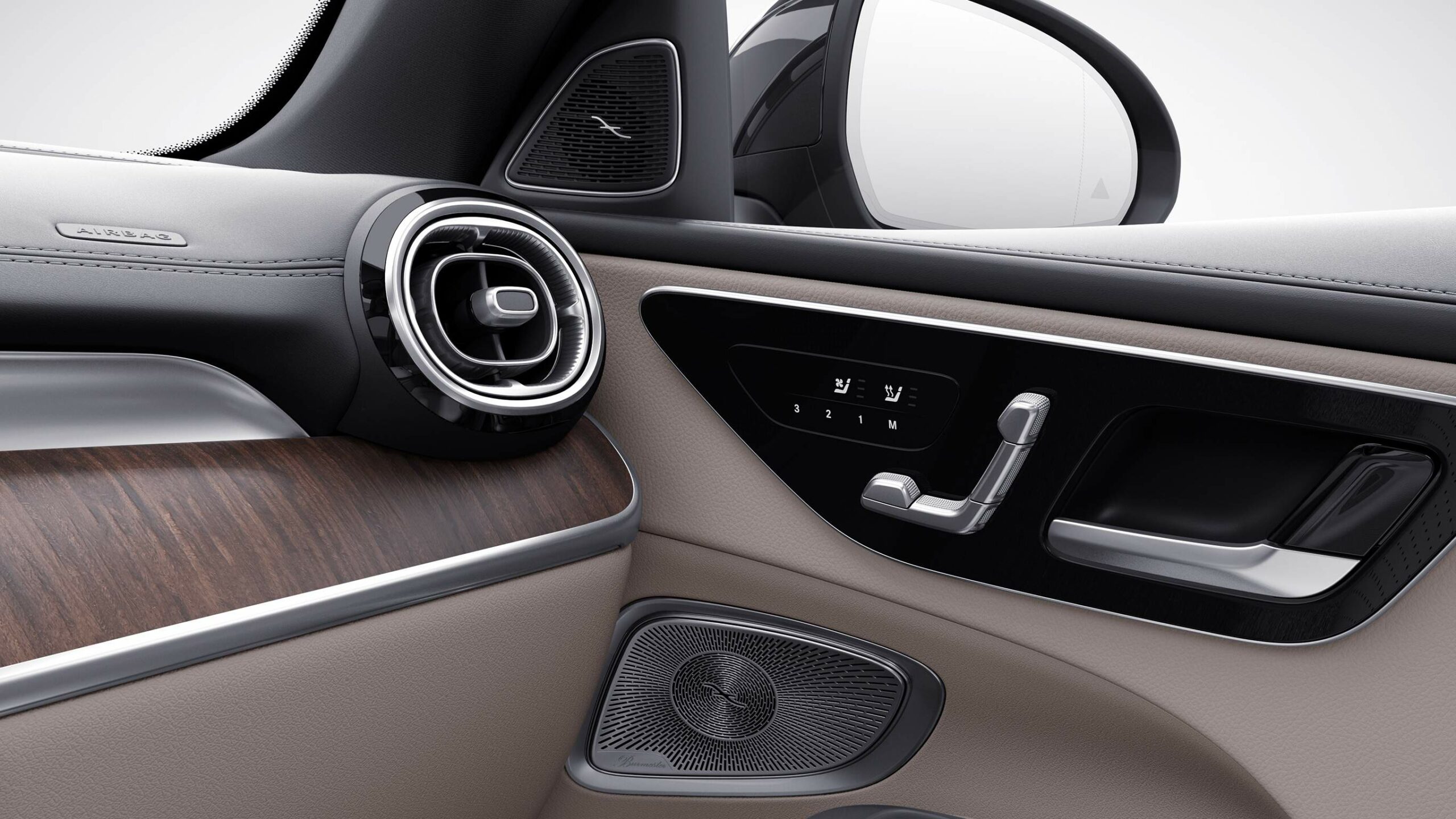 Detalles del diseño y confort dentro de la lujosa Clase C Sedan de Mercedes-Benz