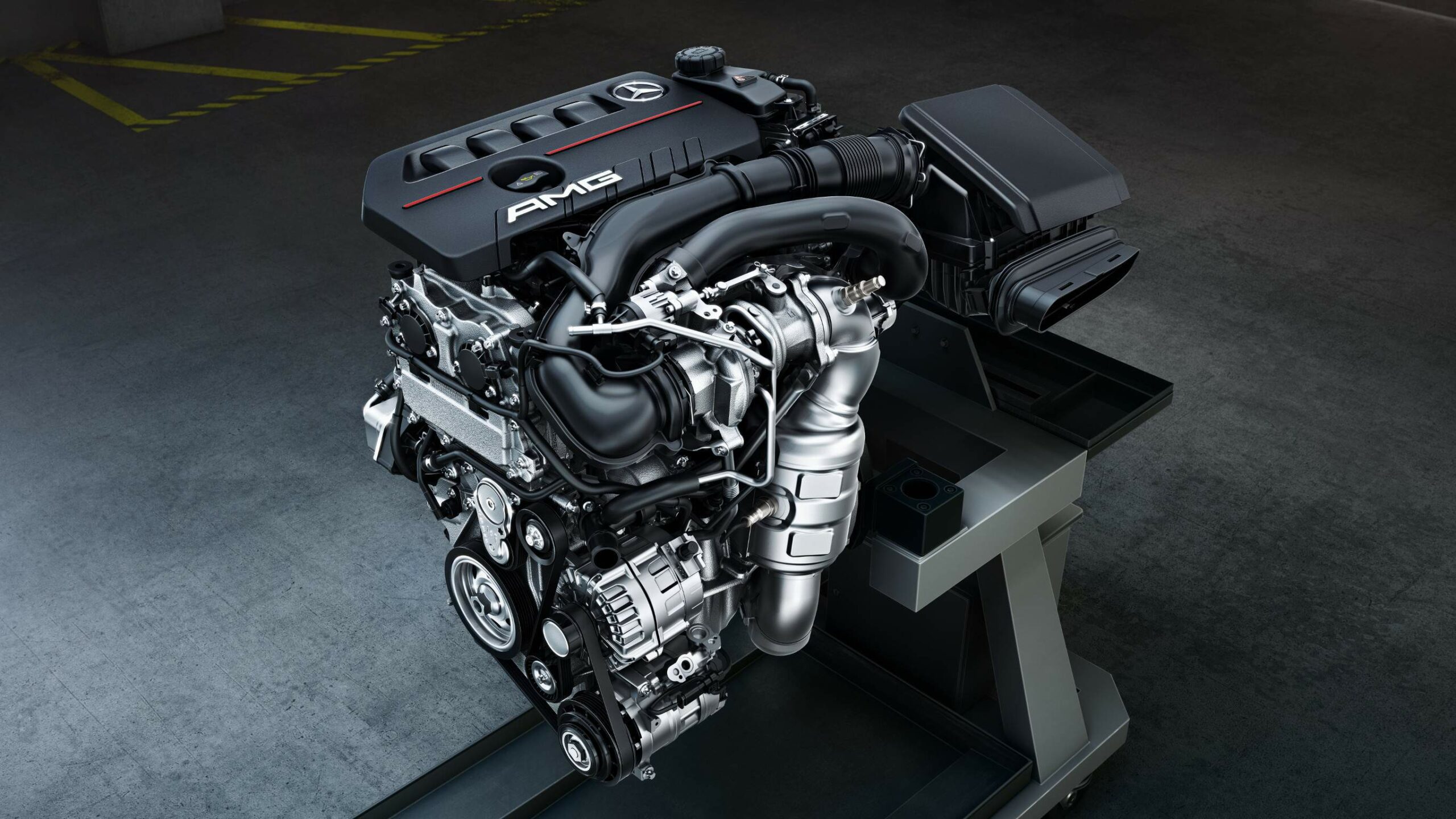 Motor AMG de alta potencia y rendimiento dentro de la Clase A AMG compacta