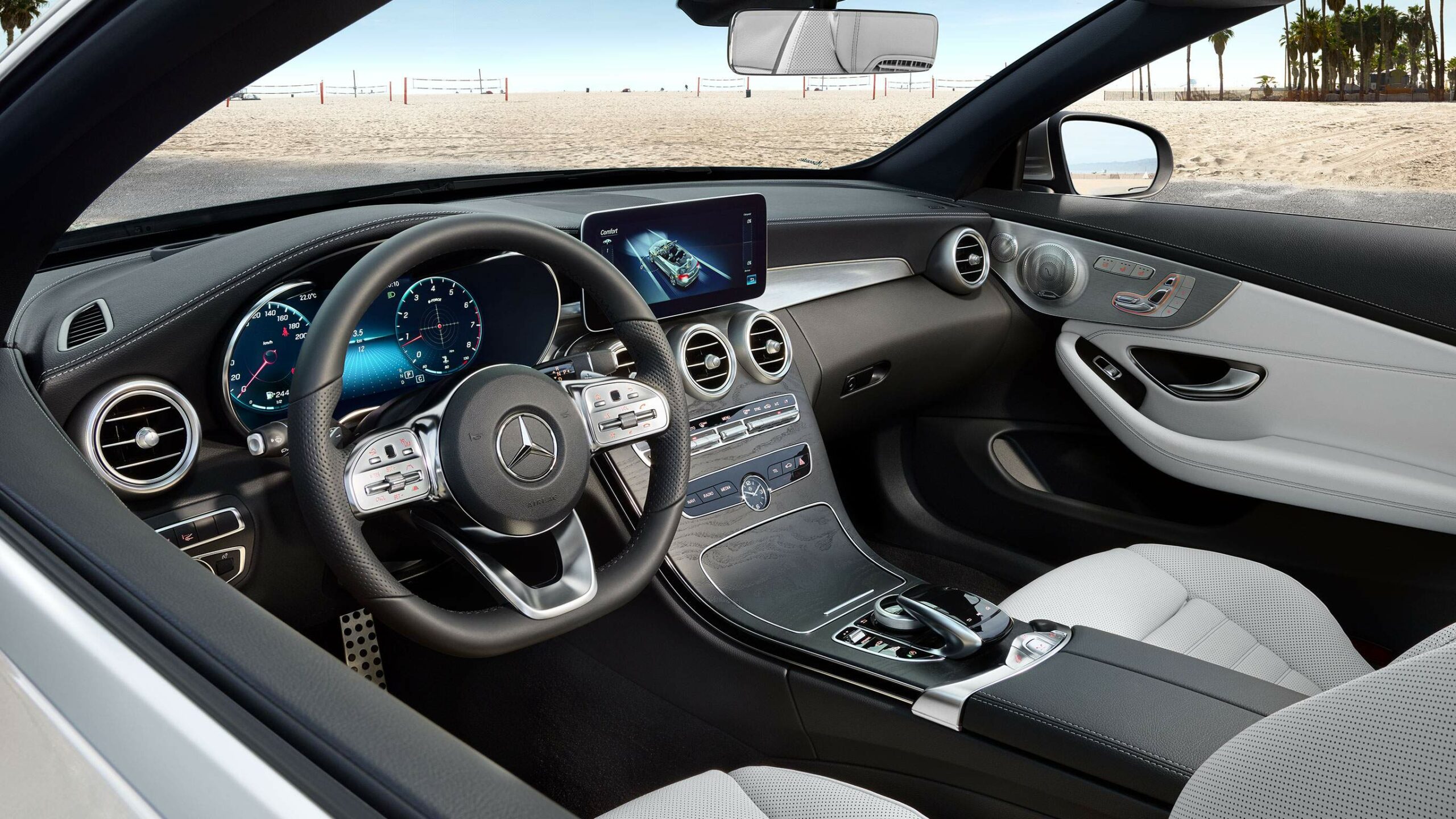 Habitaculo interior de la Clase C Cabriolet de Mercedes-Benz