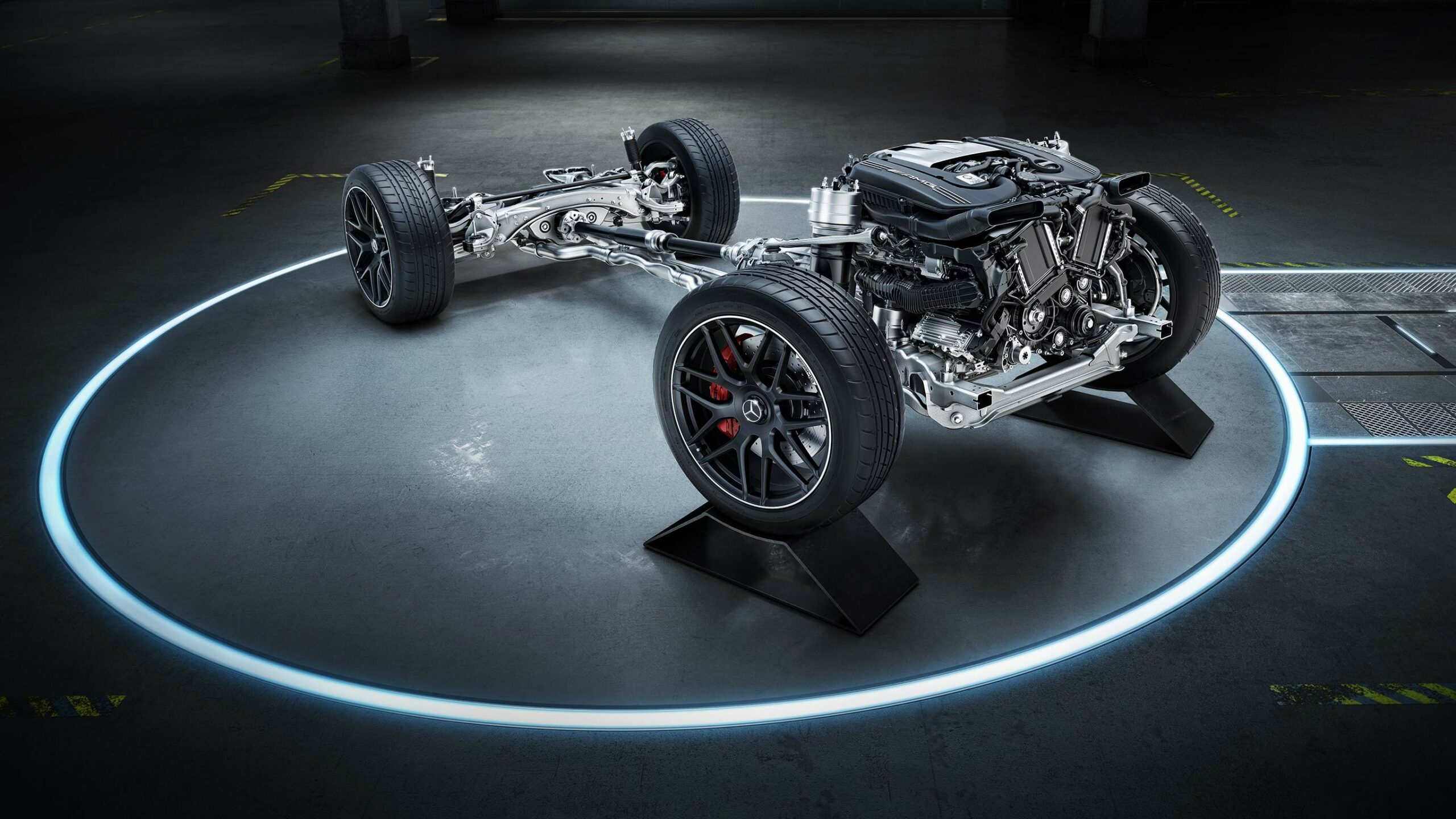 Chasis de la GLC Coupe AMG de Mercedes-Benz, suspensiones delanteras