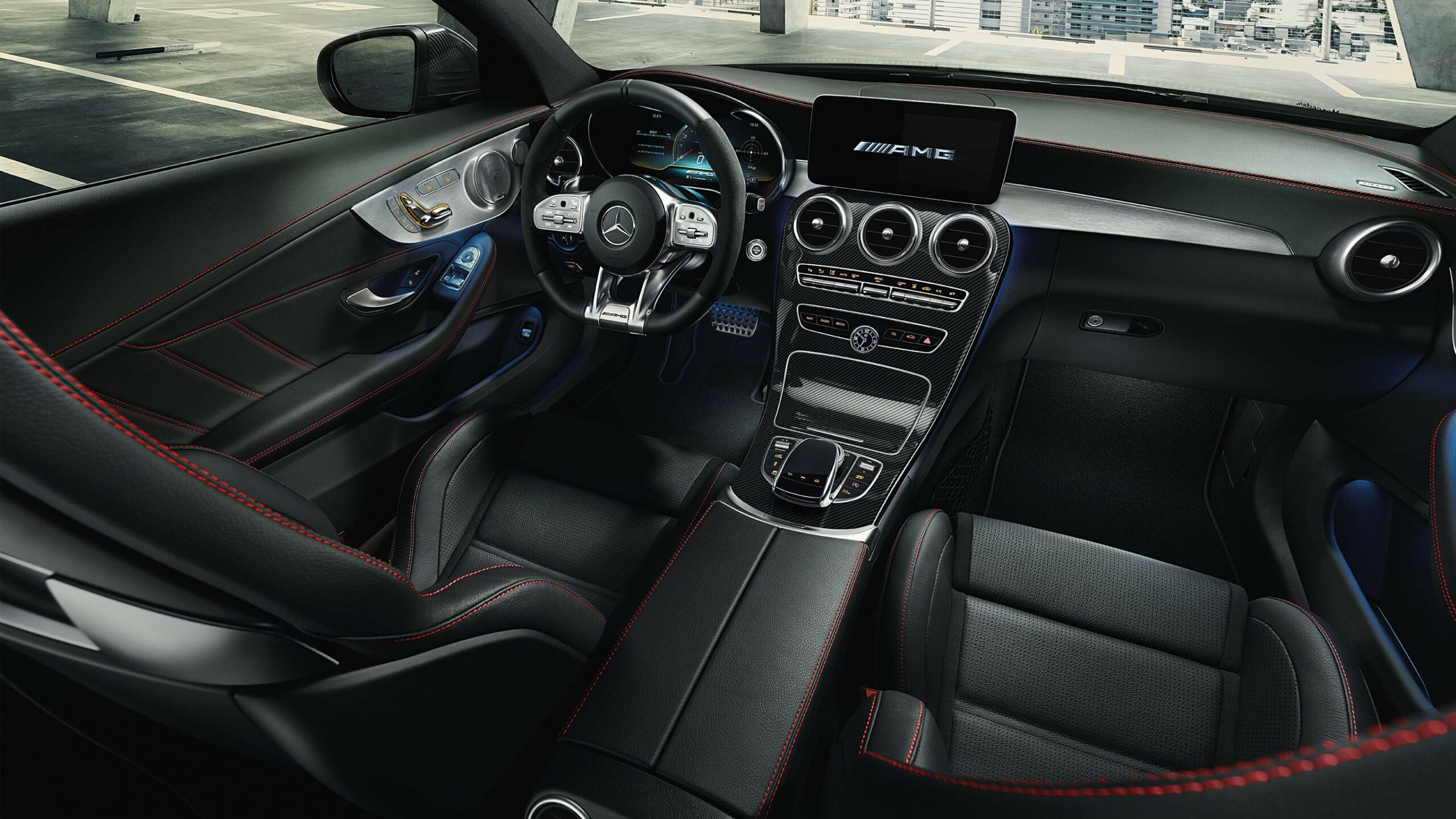 Diseño interior de la lujos Clase C Coupe AMG de Mercedes-Benz
