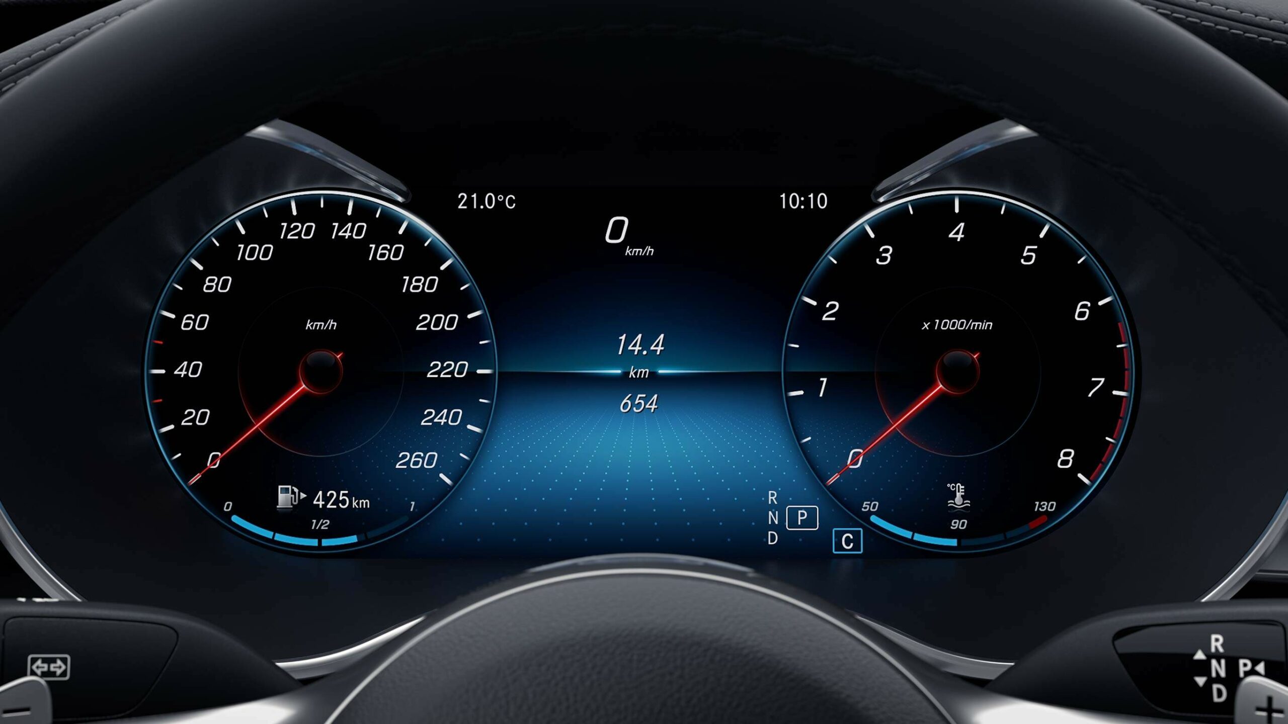 Tablero digital de velocidades y revoluciones en la Clase C Coupe