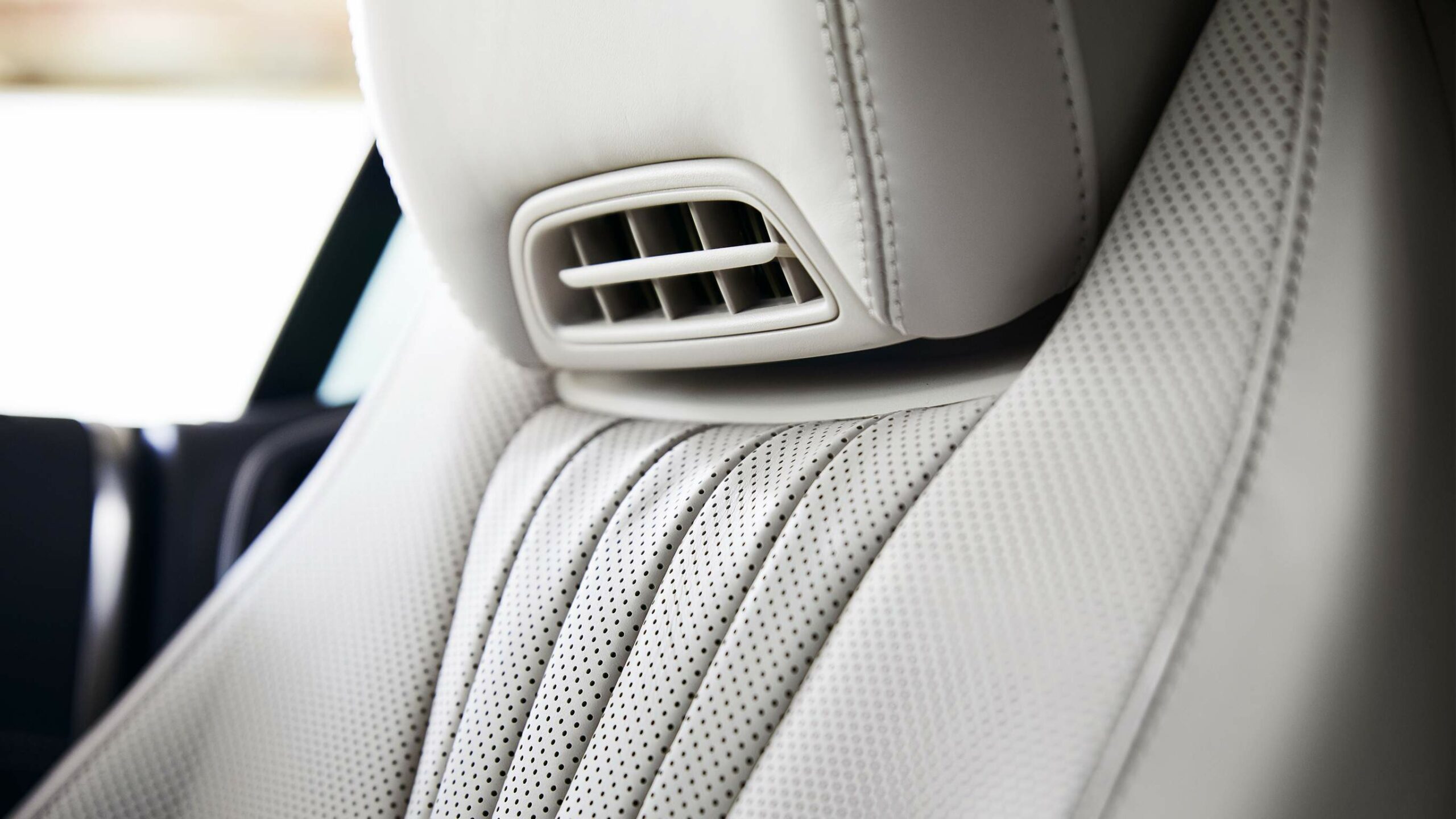Confort de los asientos en el auto descapotable Clase E Cabriolet