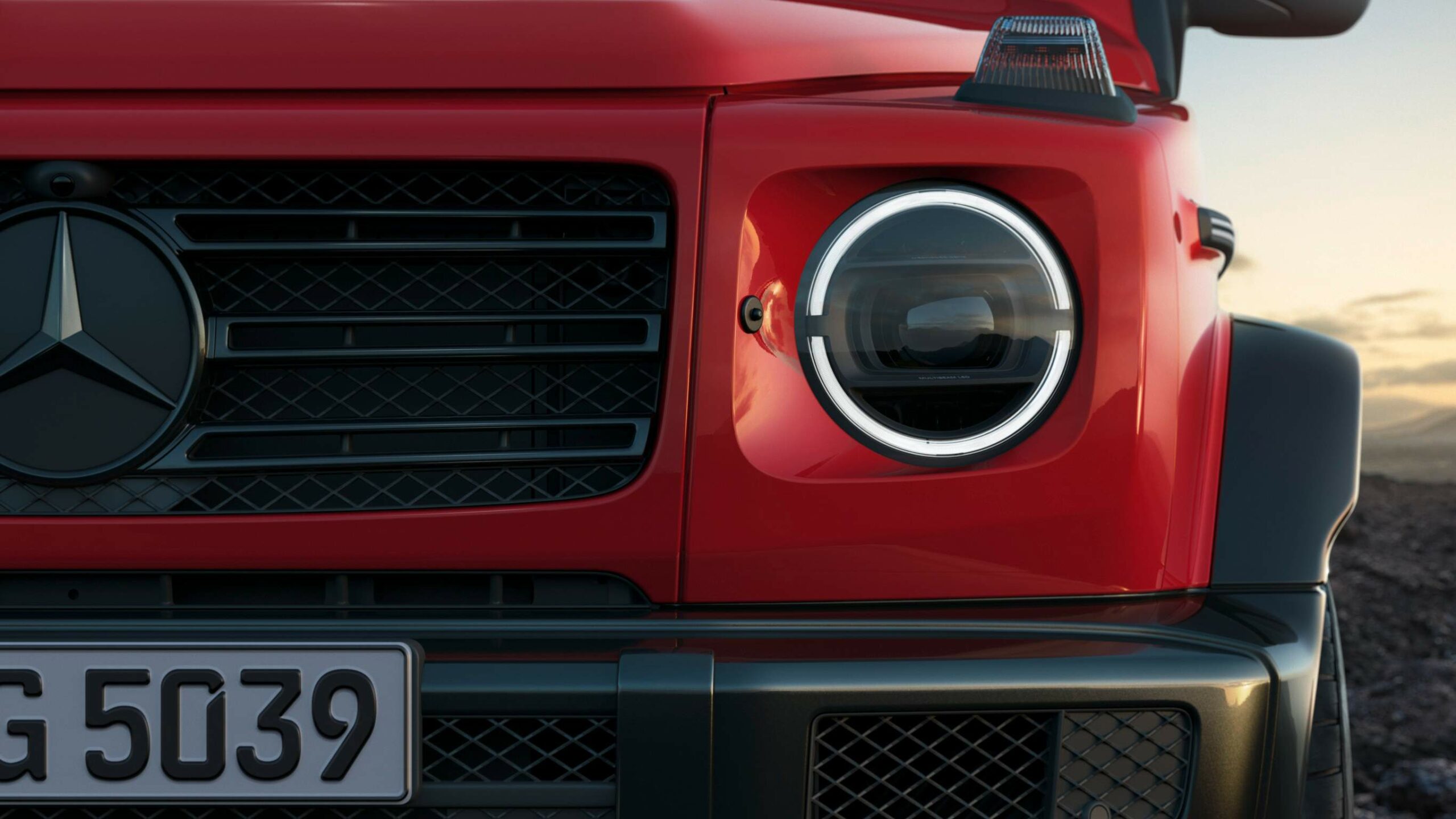 Luces exteriores de la Clase G SUV en color rojo