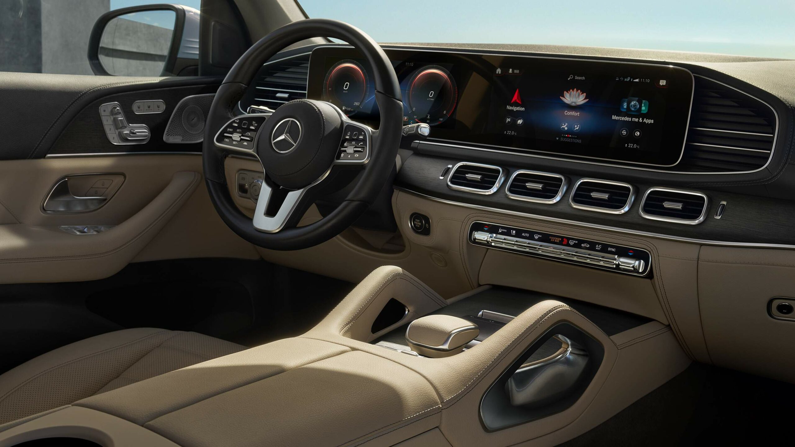 Interior elegante y comodo dentro de la GLS SUV de Mercedes-Benz