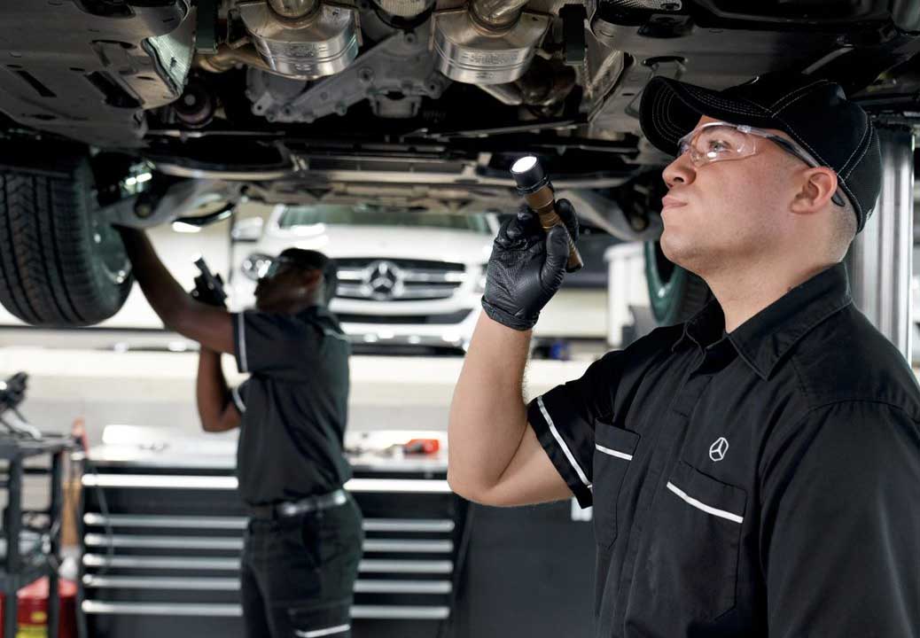 Mantenimiento Mercedes-Benz: Cambio de aceite de motor, Reemplazo de filtros, Chequeo de nivel de fluidos, Inspección de sistema de frenos, Chequeo de neumáticos y sensores, Chequeo electrónico