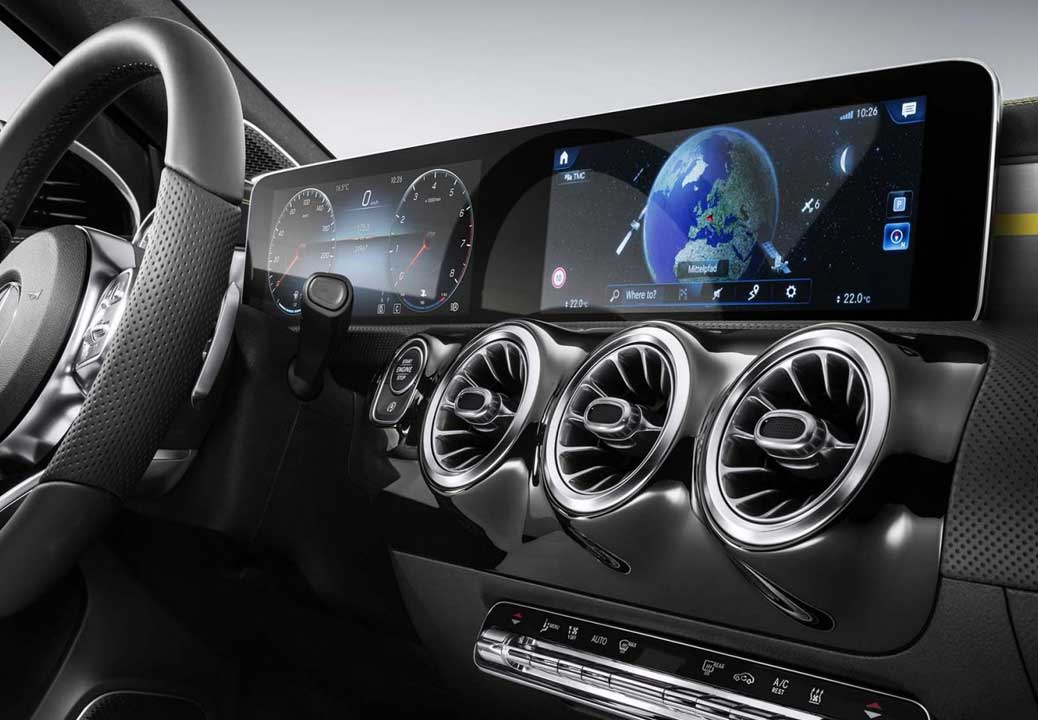 Mercedes-Benz Test drive: Desde los sistemas de estacionamientos automáticos hasta la tecnología MBUX – todo.